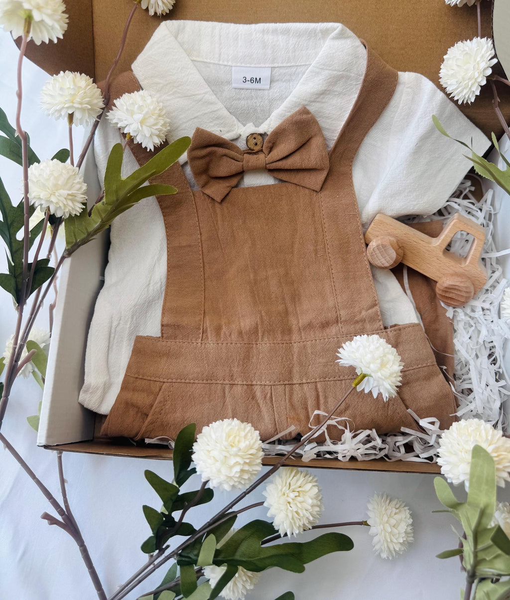 Baby Boy Gift Box – Newborn Outfit Set with Bowtie, Wooden Toy Truck & Swaddle Blanket | Baby Shower Gift | 3-6 Months