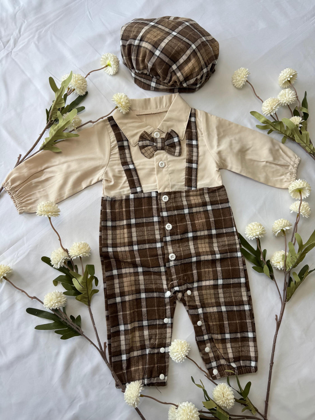 Vintage-Inspired Baby Boy Outfit Gift Set – Plaid Suspender Romper, Matching Hat & Wooden Toy – Baby Shower or First picture Gift, 3-6 month