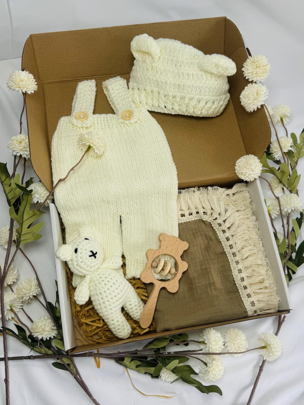 Baby Gift Box, Baby Shower Gift Box, Baby Gift Box Set, Baby Girl Present, Welcome Baby Gift, Newborn Gift Set, Baby Shower Gift Basket