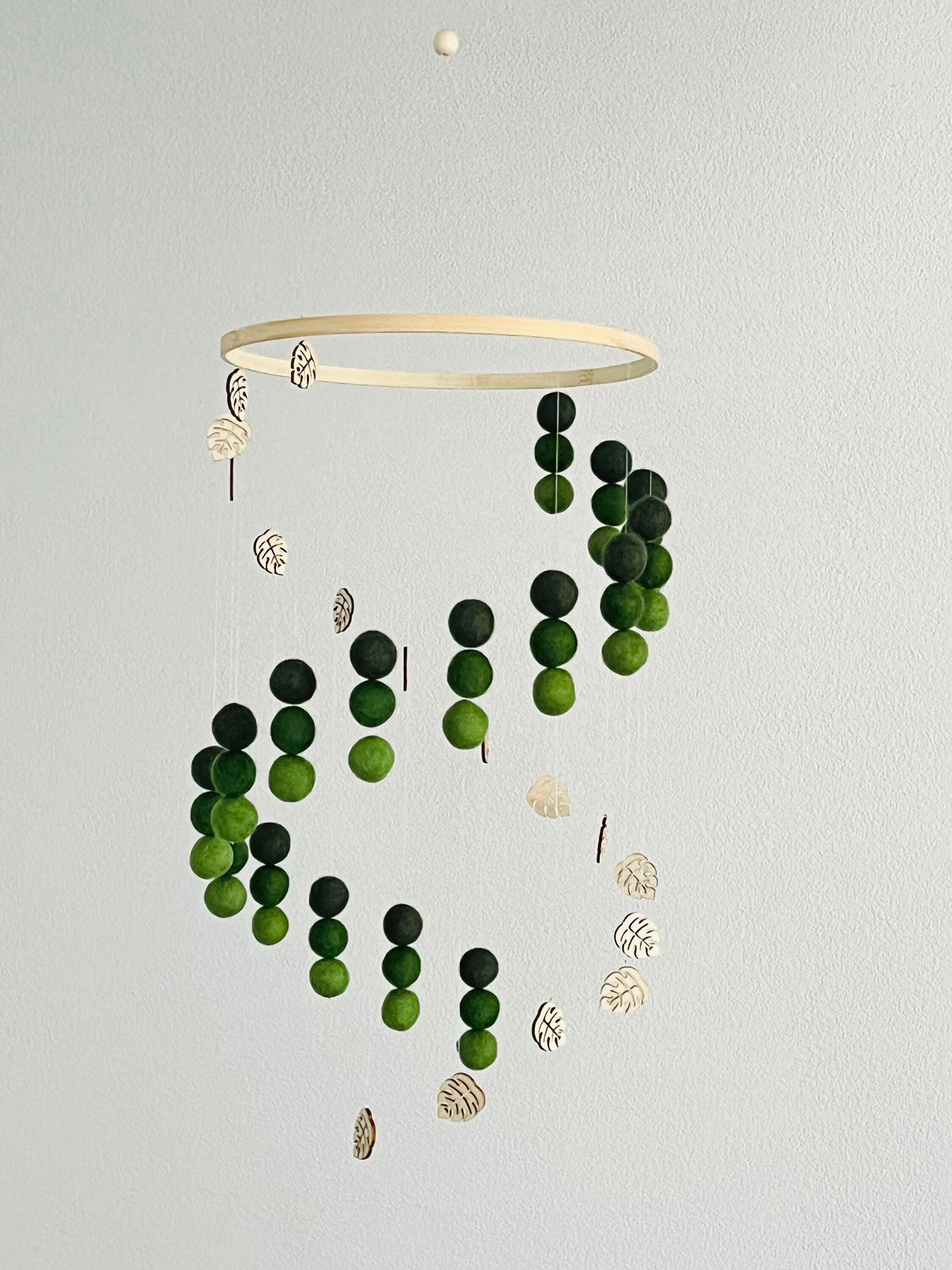Monstera leaves and felt wool balls mobile, forest pom pom mobile, jungle felt mobile, minimalist mobile, boho nursery decor