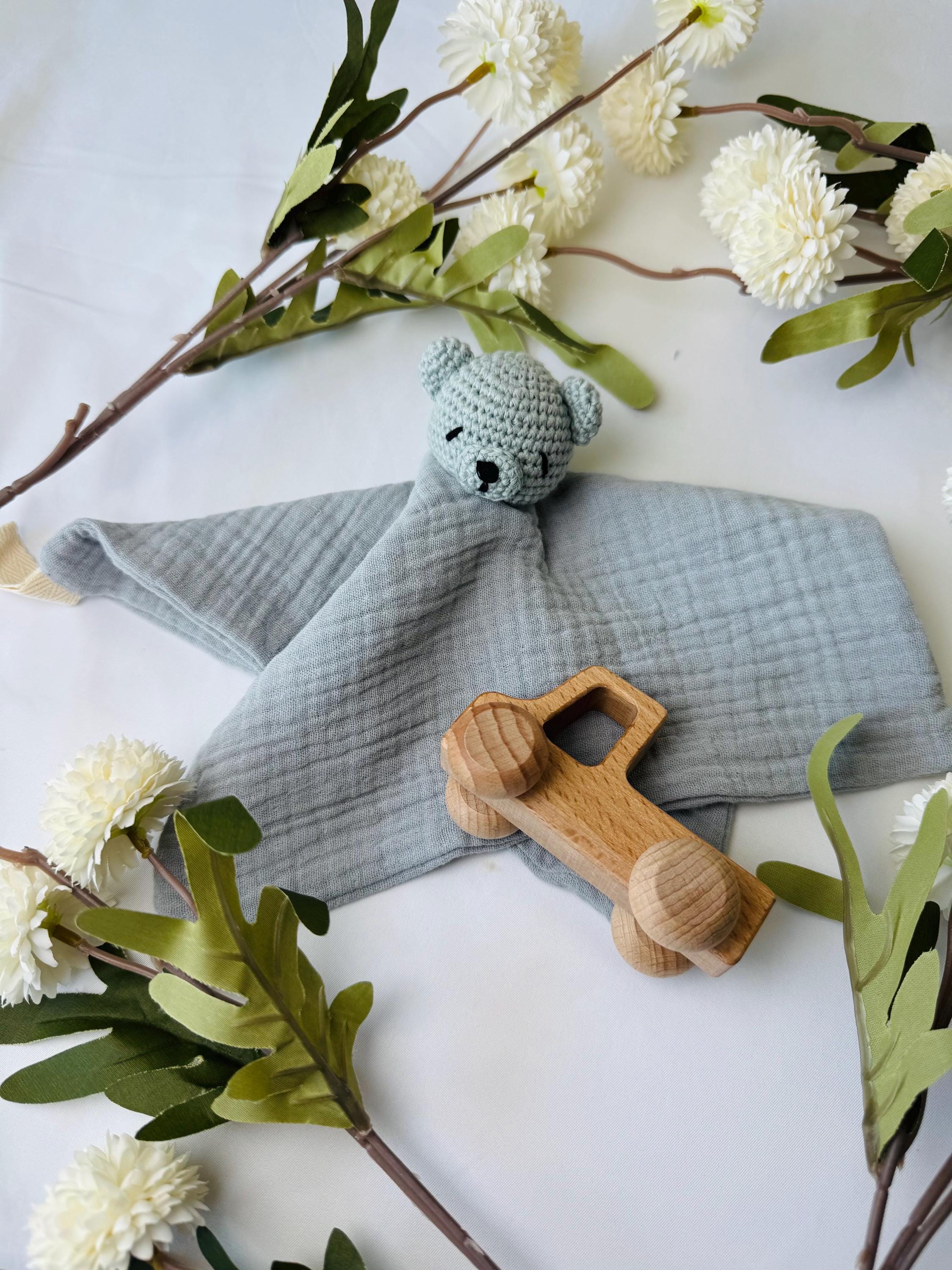Baby Boy Gift Box – Newborn Outfit Set with Bowtie, Wooden Toy Truck & Swaddle Blanket | Baby Shower Gift | 3-6 Months