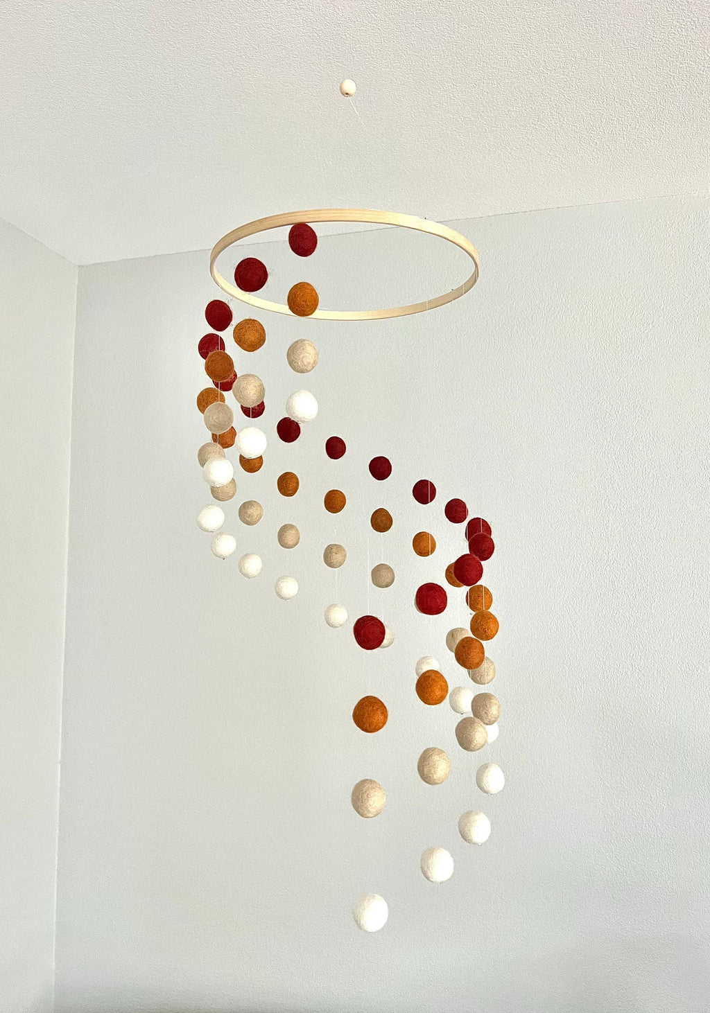 Terracotta ombré felt wool ball mobile, pom pom mobile, felt pom pom mobile, felt ball mobile, minimalist mobile, boho nursery decor