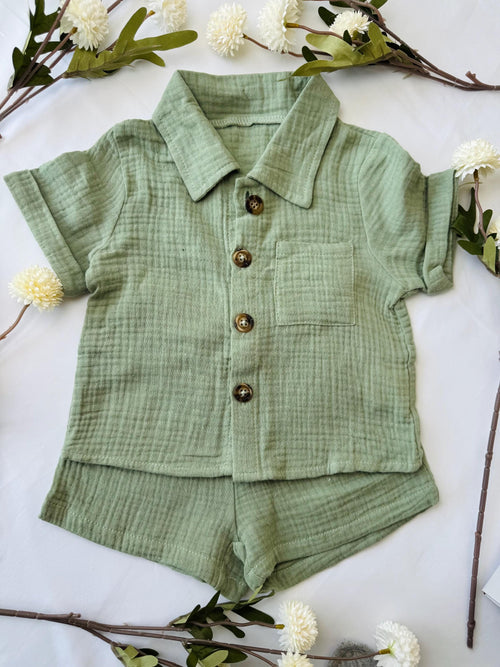 Baby Boy Gift Box – Green Button-Up Outfit, Tuxedo Bib & Wooden Toy – Newborn Shower Present