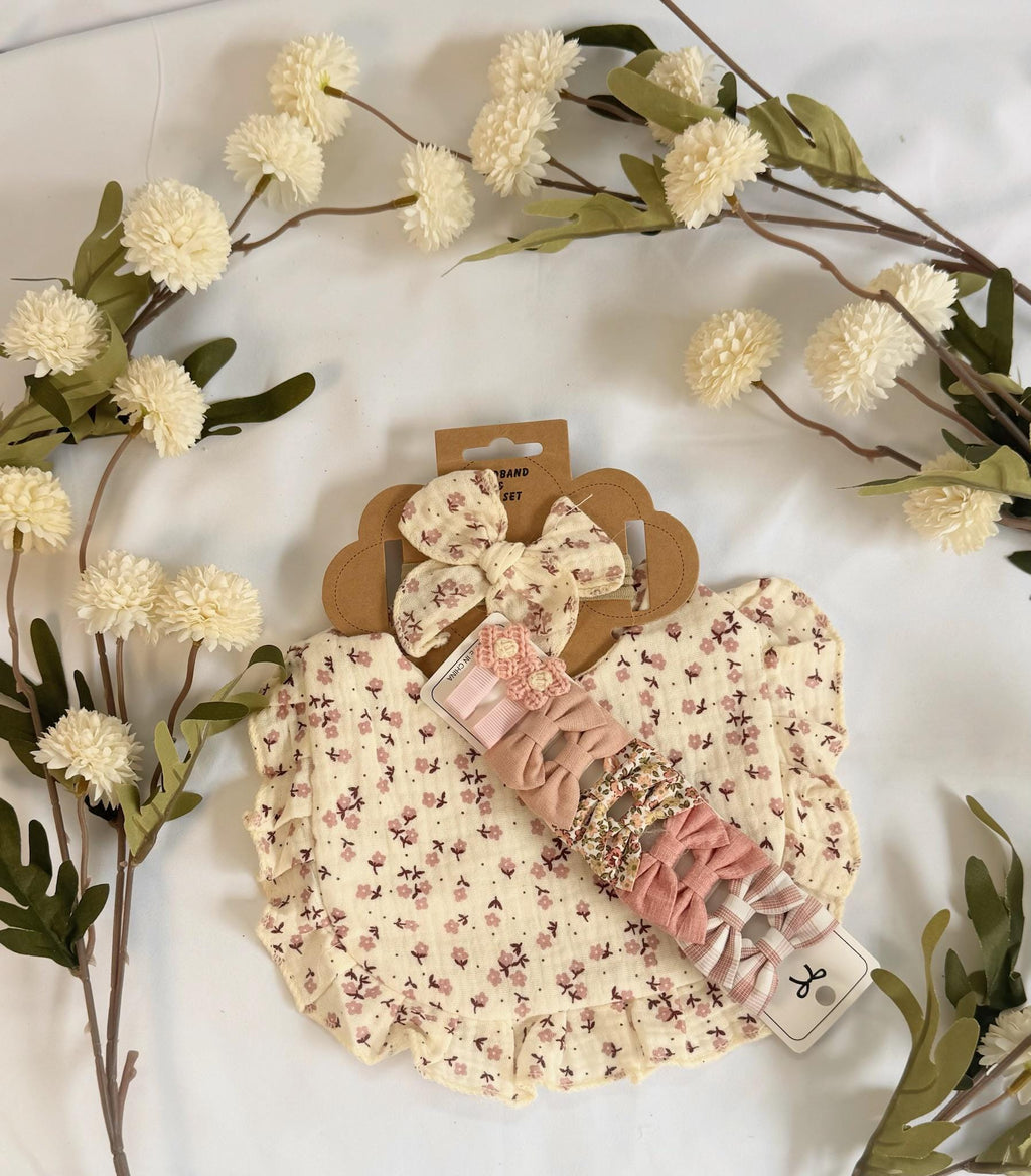Baby Gift Box, Baby Shower Gift Box, Baby Gift Box Set, Baby Girl Present, Welcome Baby Gift, Newborn Gift Set, Baby Shower Gift Basket