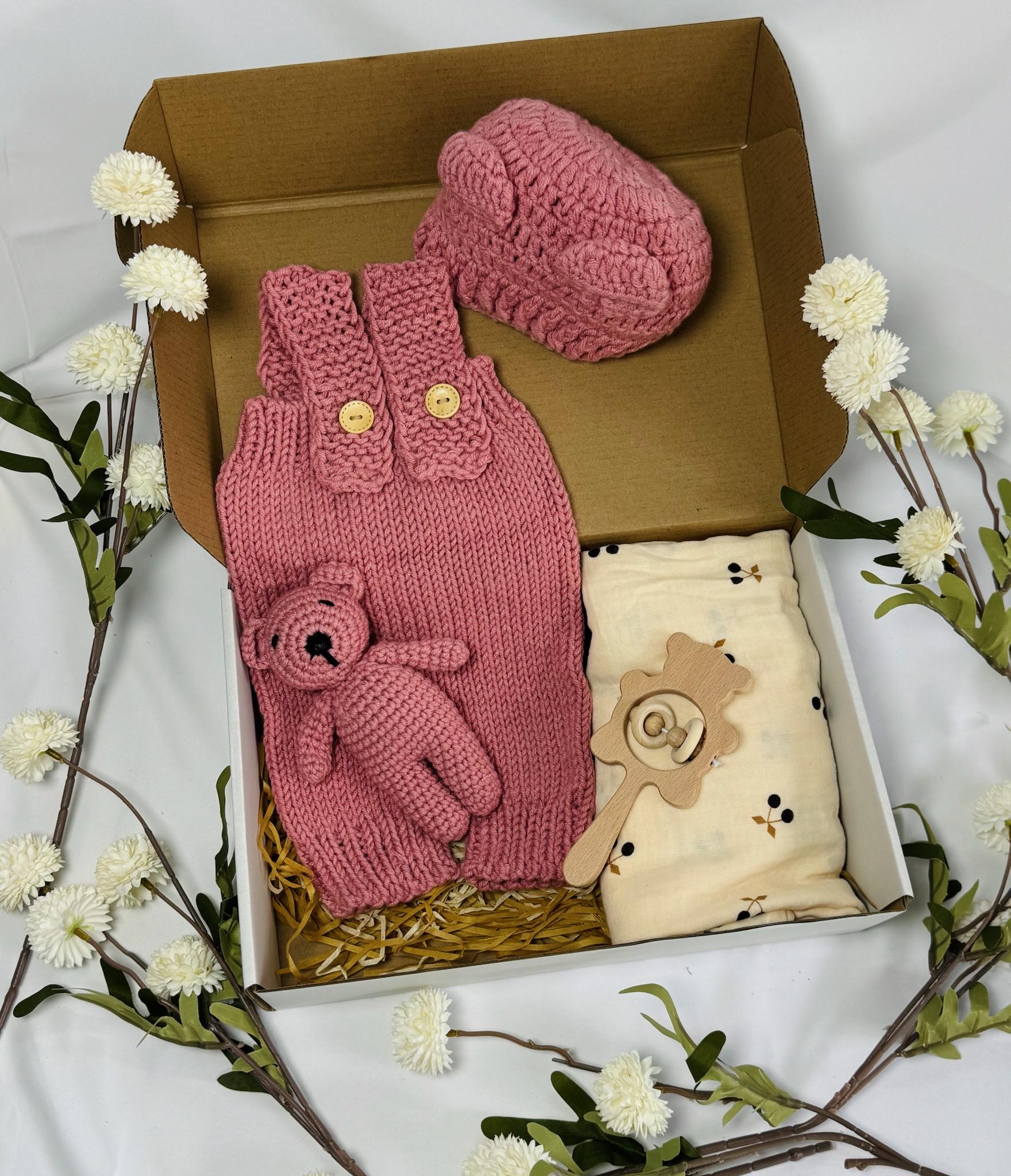 Baby Gift Box, Baby Shower Gift Box, Baby Gift Box Set, Baby Girl Present, Welcome Baby Gift, Newborn Gift Set, Baby Shower Gift Basket