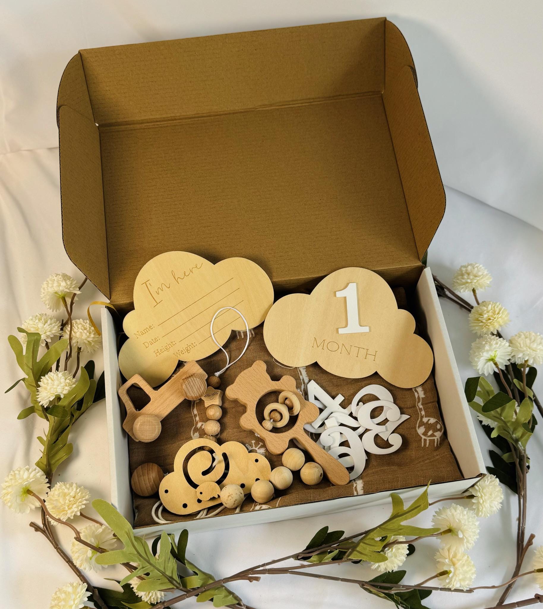 Baby Gift Box, Baby Shower Gift Box, Baby Gift Box Set, Baby Girl Present, Welcome Baby Gift, Newborn Gift Set, Baby Shower Gift Basket