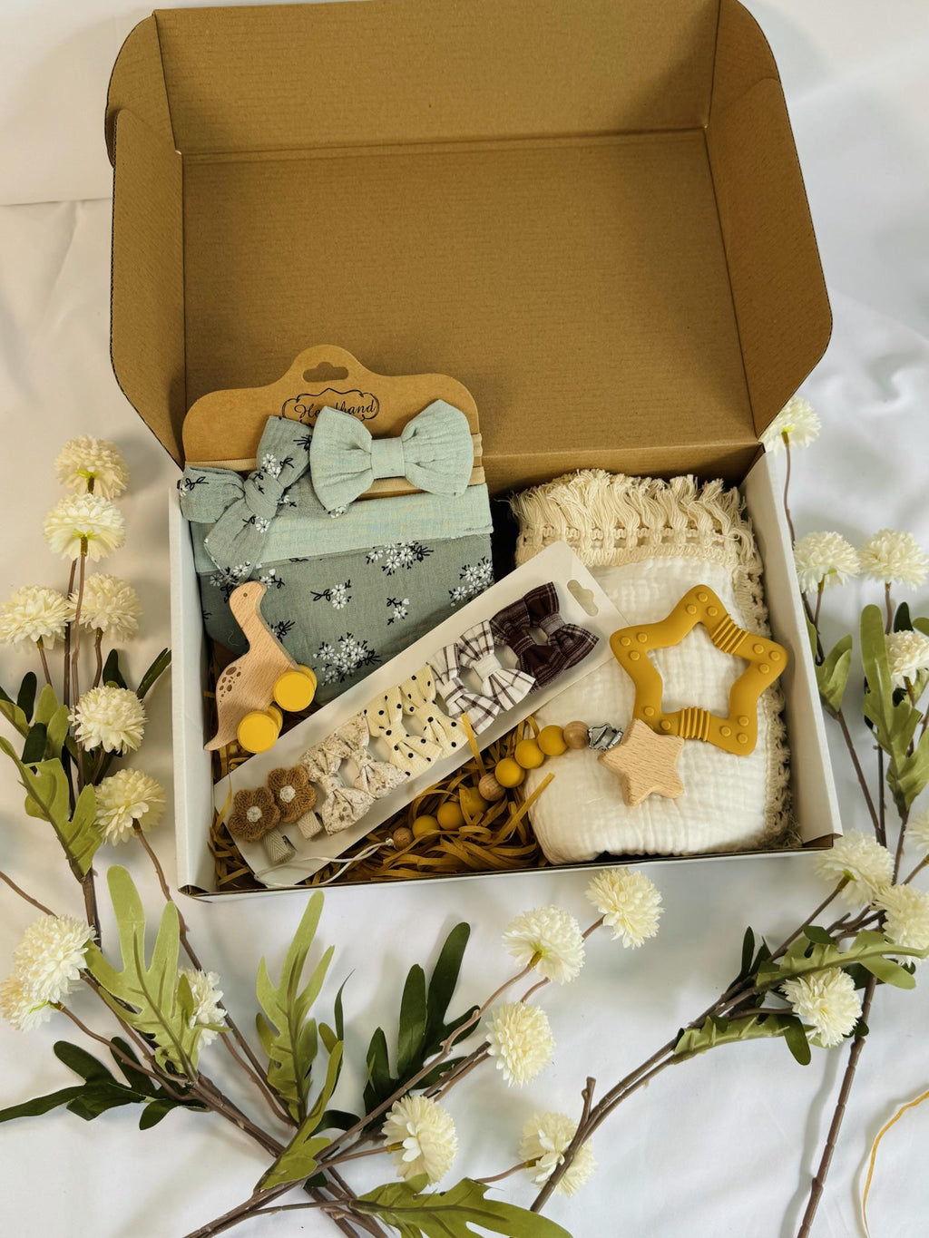 Baby Gift Box, Baby Shower Gift Box, Baby Gift Box Set, Baby Girl Present, Welcome Baby Gift, Newborn Gift Set, Baby Shower Gift Basket